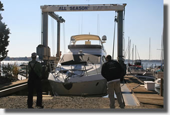 All Seasons Marina's 25 Ton Travel Lift